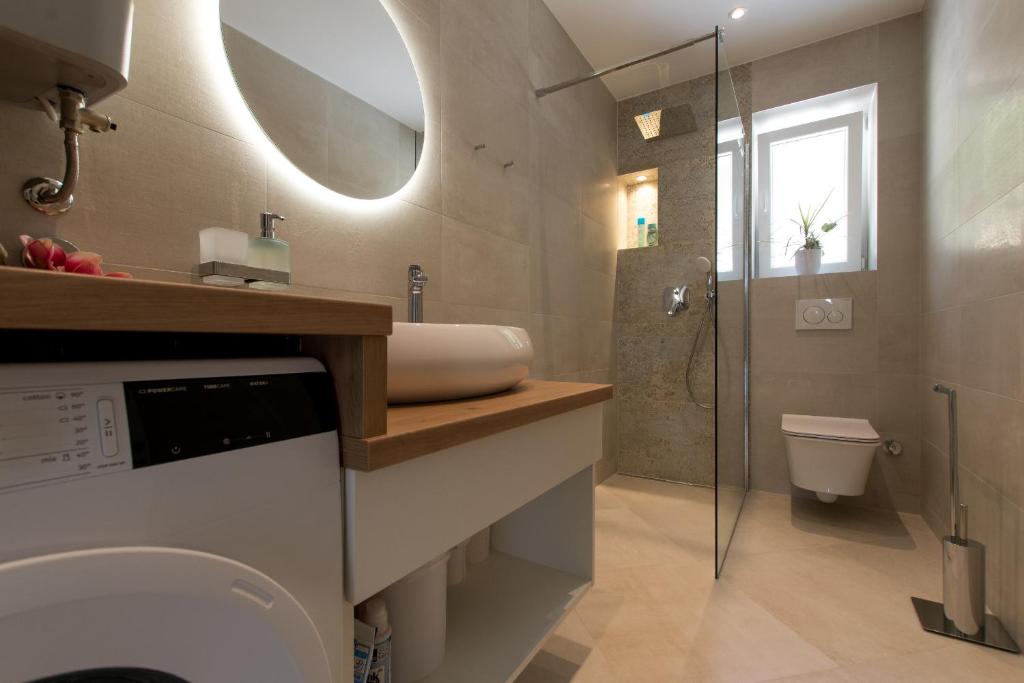 Kúpeľňa v ubytovaní Villa Smaragd - Perle - Luxury Apartments With Shared Pool