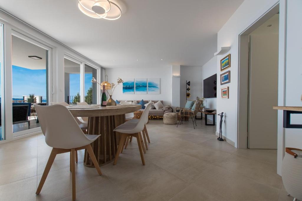 Kuchyňa alebo kuchynka v ubytovaní Villa Smaragd - Perle - Luxury Apartments With Shared Pool