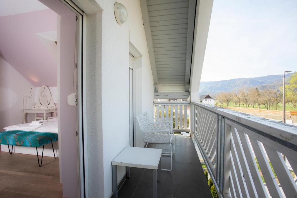Balkón nebo terasa v ubytování Apartments Agenija Bled
