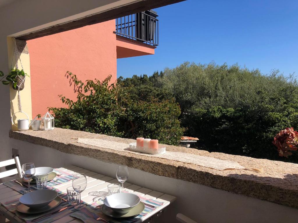 Balkón alebo terasa v ubytovaní Guest Host - Two Apartments in Aldiola Porto Rotondo