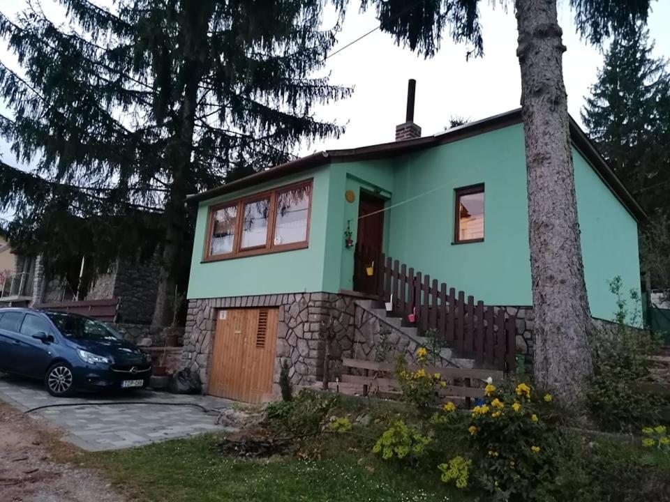 Budova, v ktorej sa apartmán nachádza