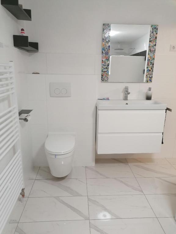 Koupelna v ubytování Schöne Einliegerwohnung in Hechingen