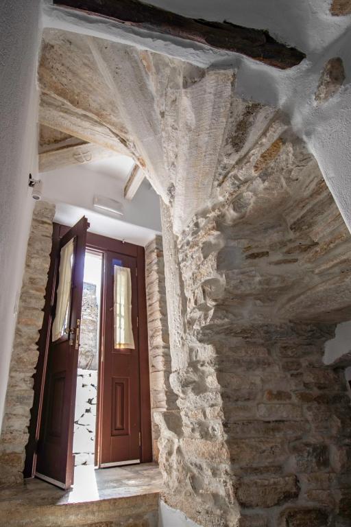 Kép Platsa's House szállásáról Apérathoszban a galériában