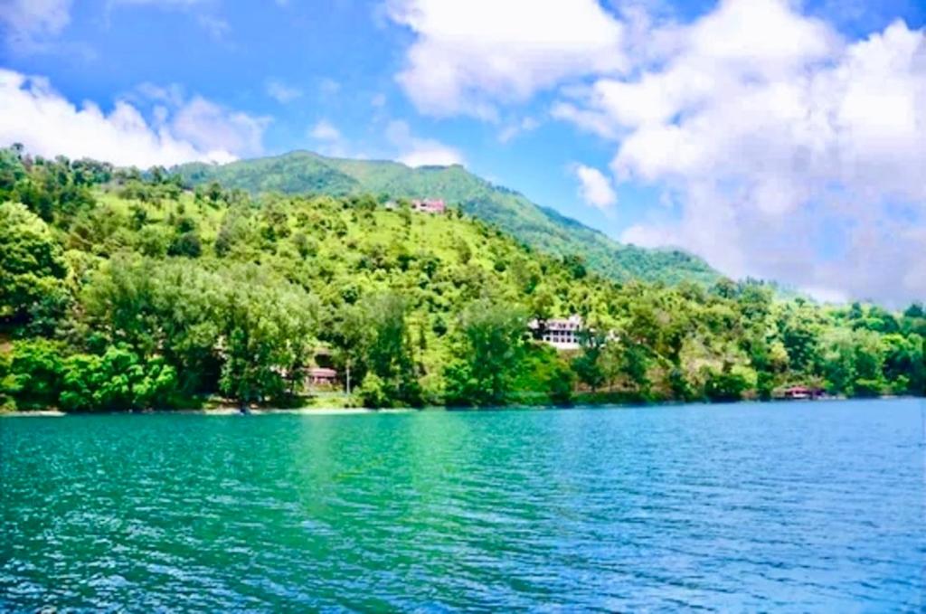 The Lake Manor