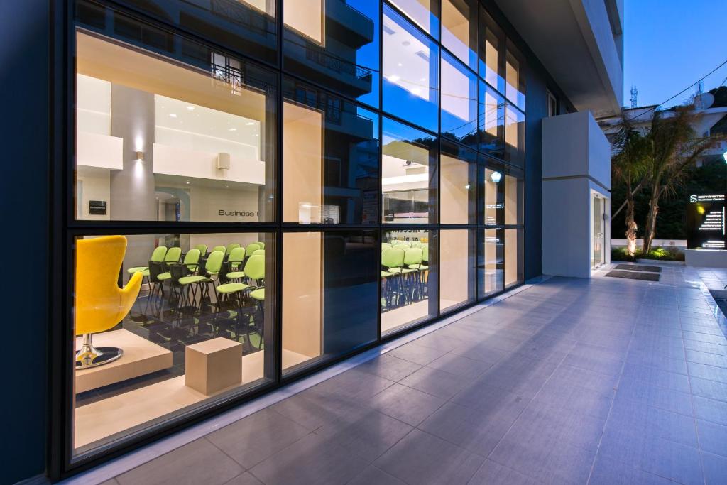 Posezení v ubytování Semiramis City Hotel