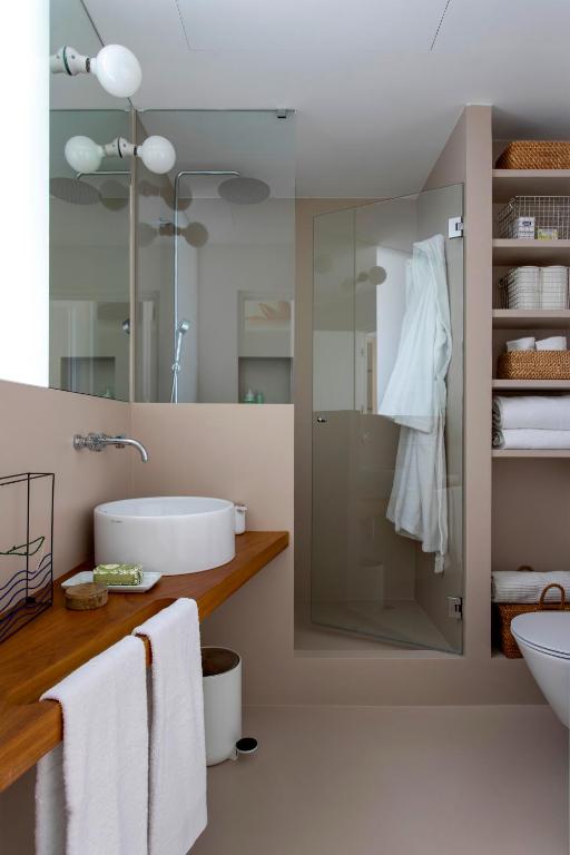 A bathroom at Piazza Fanti Luxury Apartments
