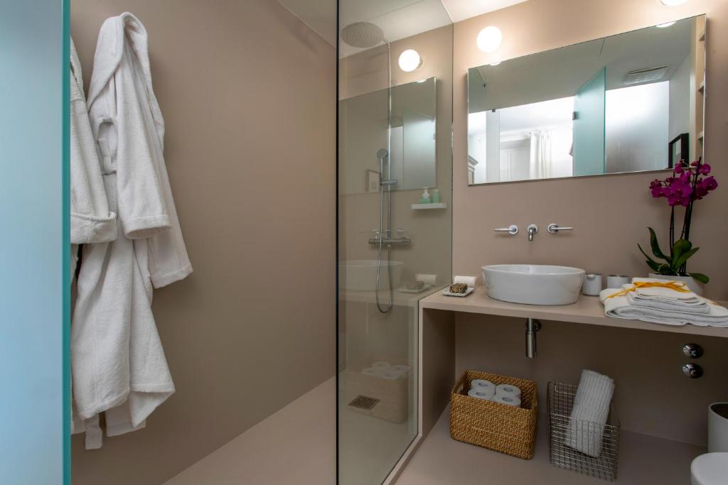 A bathroom at Piazza Fanti Luxury Apartments