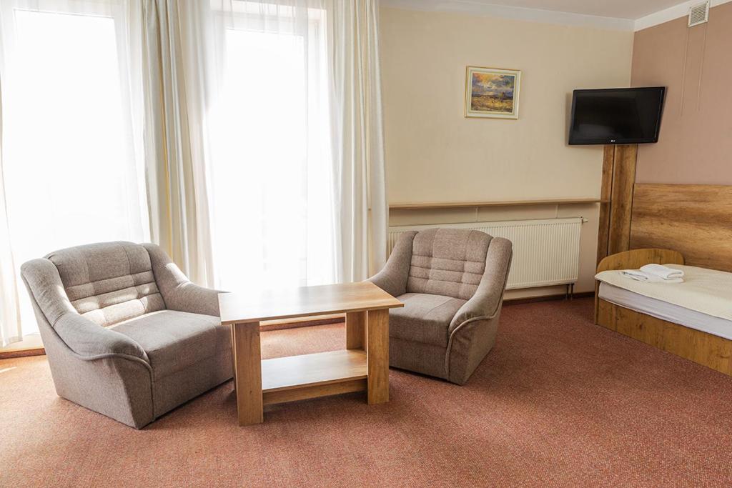 Vector-Property - Twin Room With Extra Bed