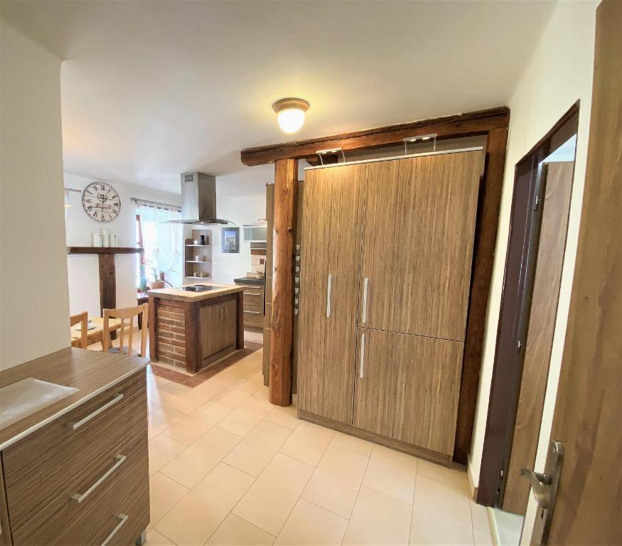 Kuchyň nebo kuchyňský kout v ubytování Apartmán Prachatice