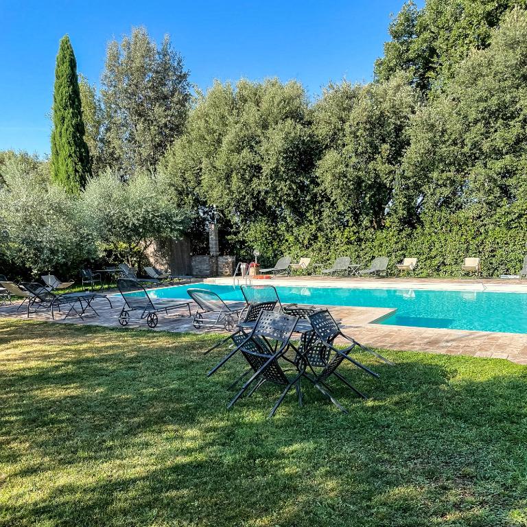 Bazén v ubytovaní Hotel & Spa Villa dei Mosaici alebo v jeho blízkosti