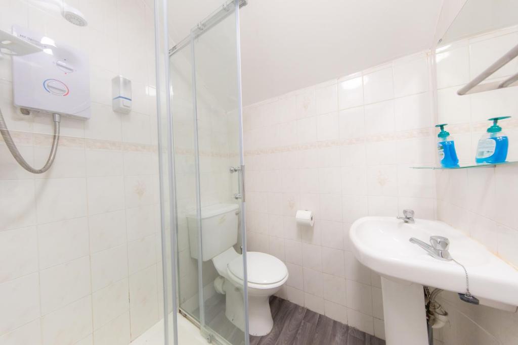 The Adonis Hotel - Resim 17