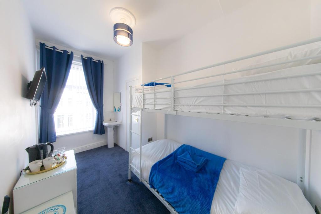 The Adonis Hotel - Resim 34