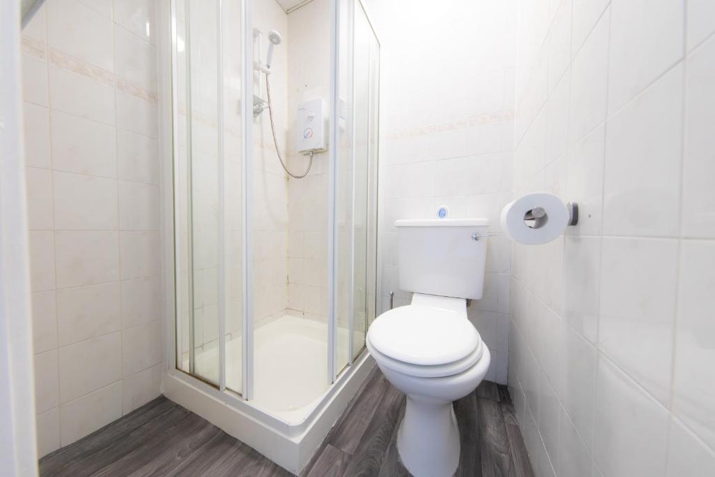 The Adonis Hotel - Economy Triple Room