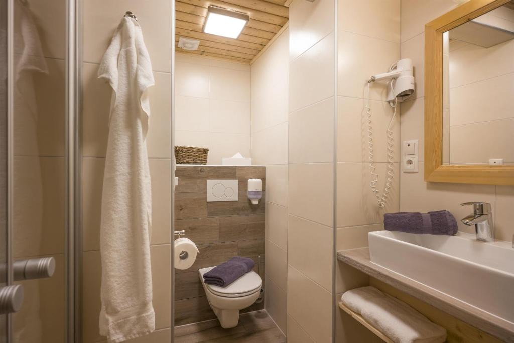 Koupelna v ubytování Pension Edelweiss