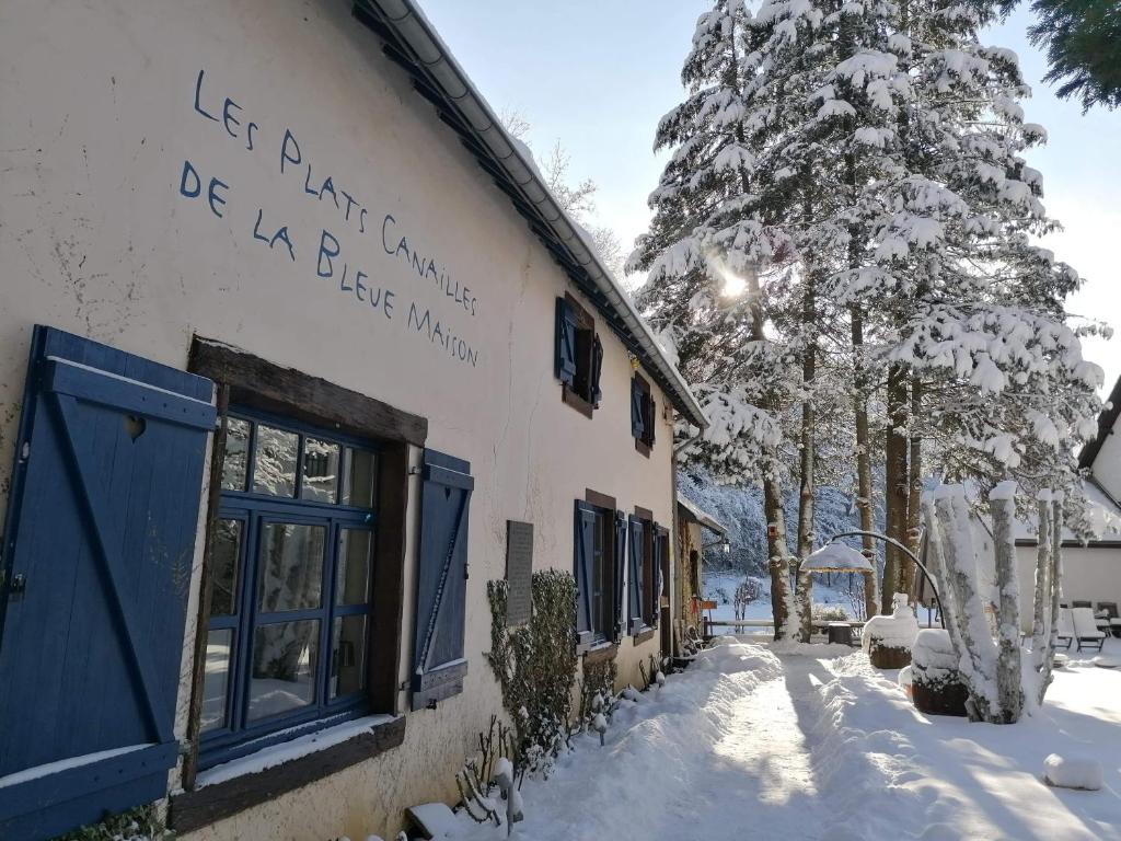 Hôtel Les Ardillières du Pont d'Oye v zimě