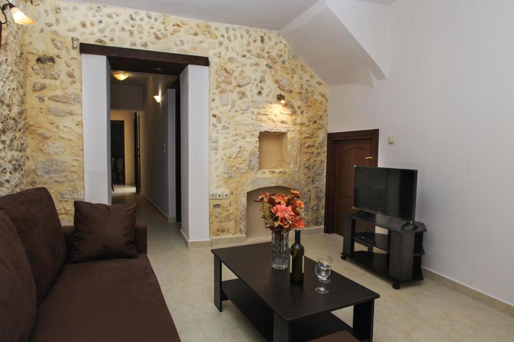 Posedenie v ubytovaní Argyro House II
