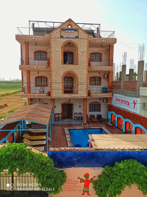 Bazén v ubytování Mama Africa Apts & Studios nebo v jeho okolí