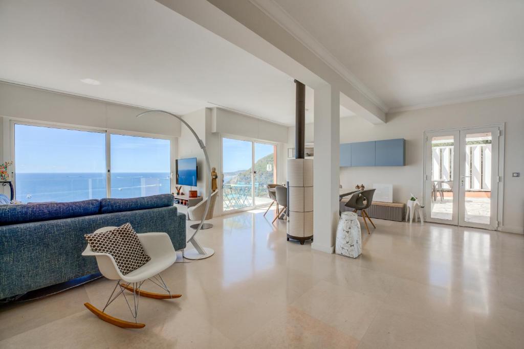 Posezení v ubytování Villa Eze Vue Mer