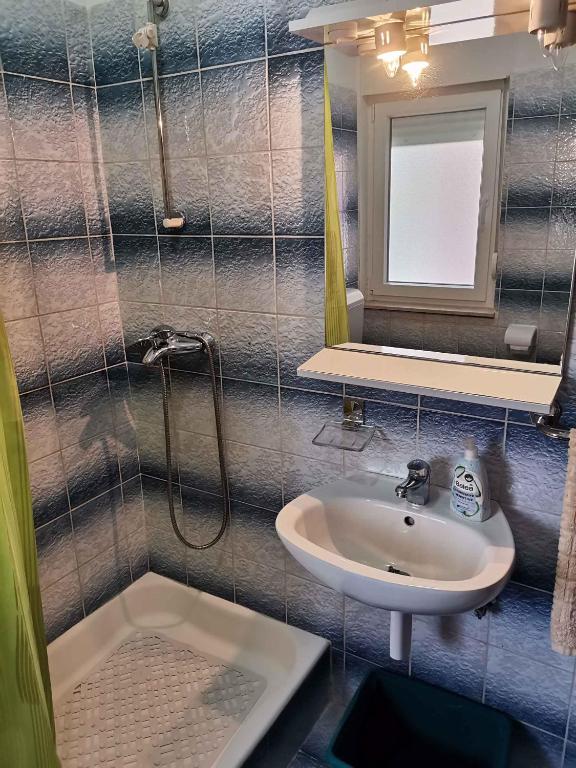 Fotografie z fotogalerie ubytování Apartment Lopar 33 v destinaci Lopar