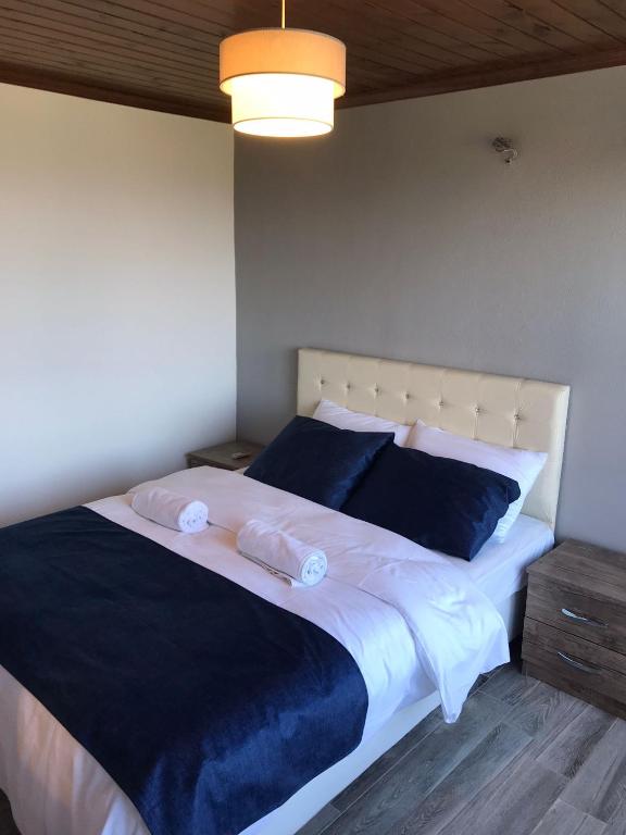 Postel nebo postele na pokoji v ubytování Assos No9 Hotel