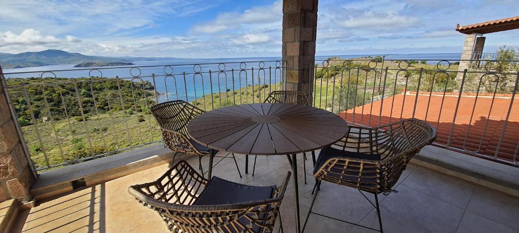 Villa Molivos Castle - 2