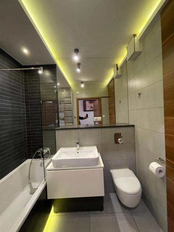 Kúpeľňa v ubytovaní ESEN Apartamenty Krakowska