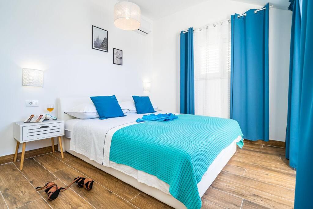 Posteľ alebo postele v izbe v ubytovaní Apartment 11 - new and bright 3-bedroom apartment