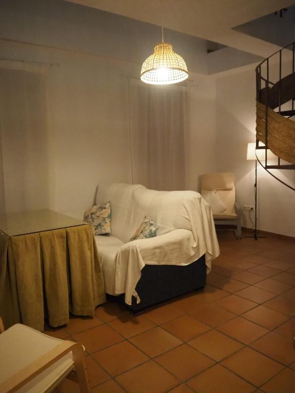 Postel nebo postele na pokoji v ubytování Sendero de la Subbetica - Apartamentos Turisticos en Zuheros - Holiday Home