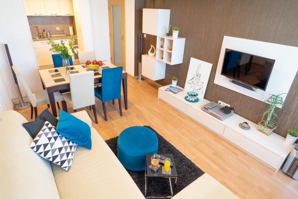 Todor Vlaykov Apartment, 10 min walk to Varna center