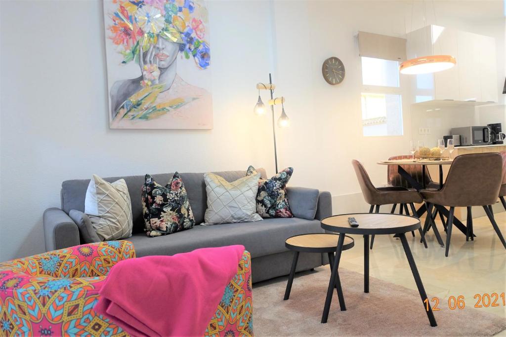 Posezení v ubytování Santa Barbara Apartment - 200 m to the beach