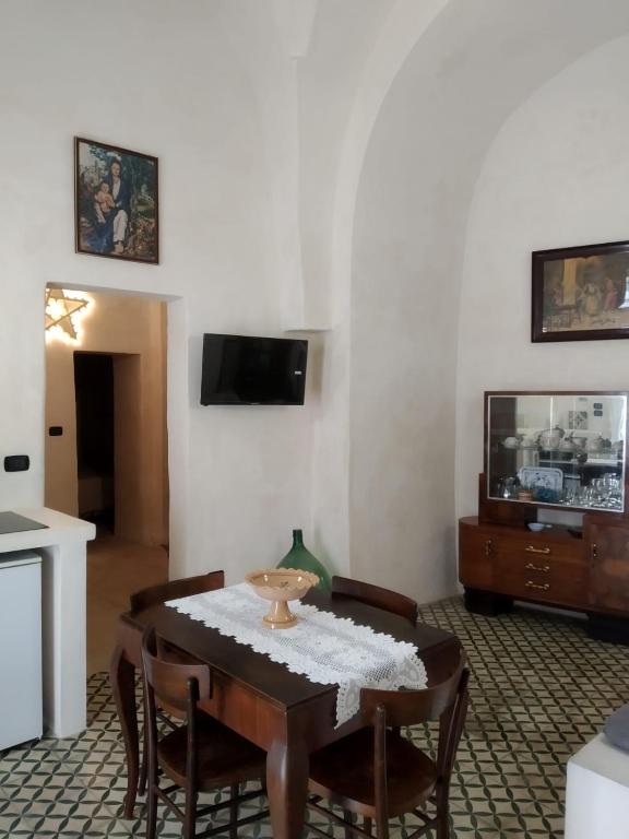 TV a/nebo společenská místnost v ubytování Mèna Mè - Casa vacanza - Salento