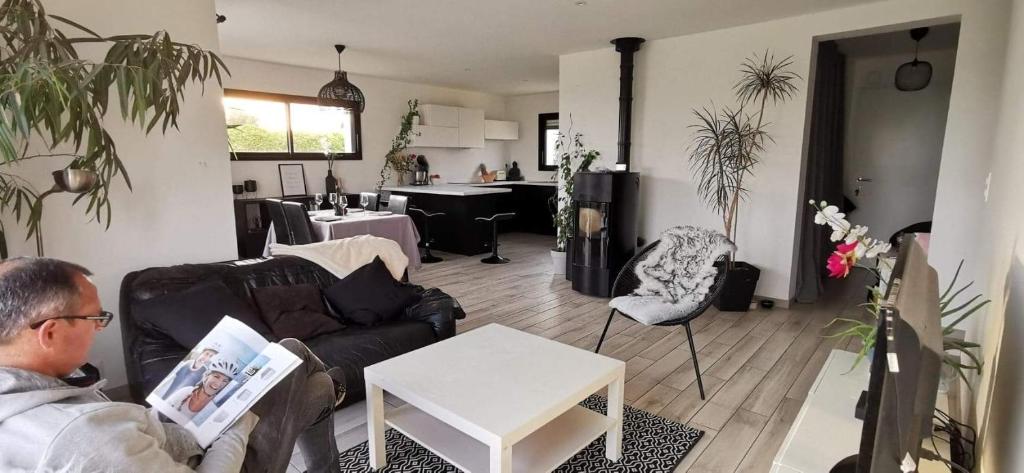 Maison moderne proche bord de mer - Housity