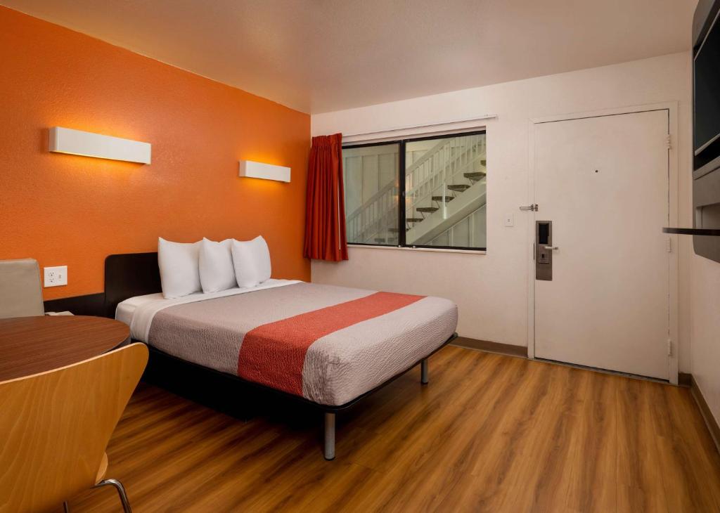 Motel 6-Pismo Beach, CA - Chambre Lit Queen-Size