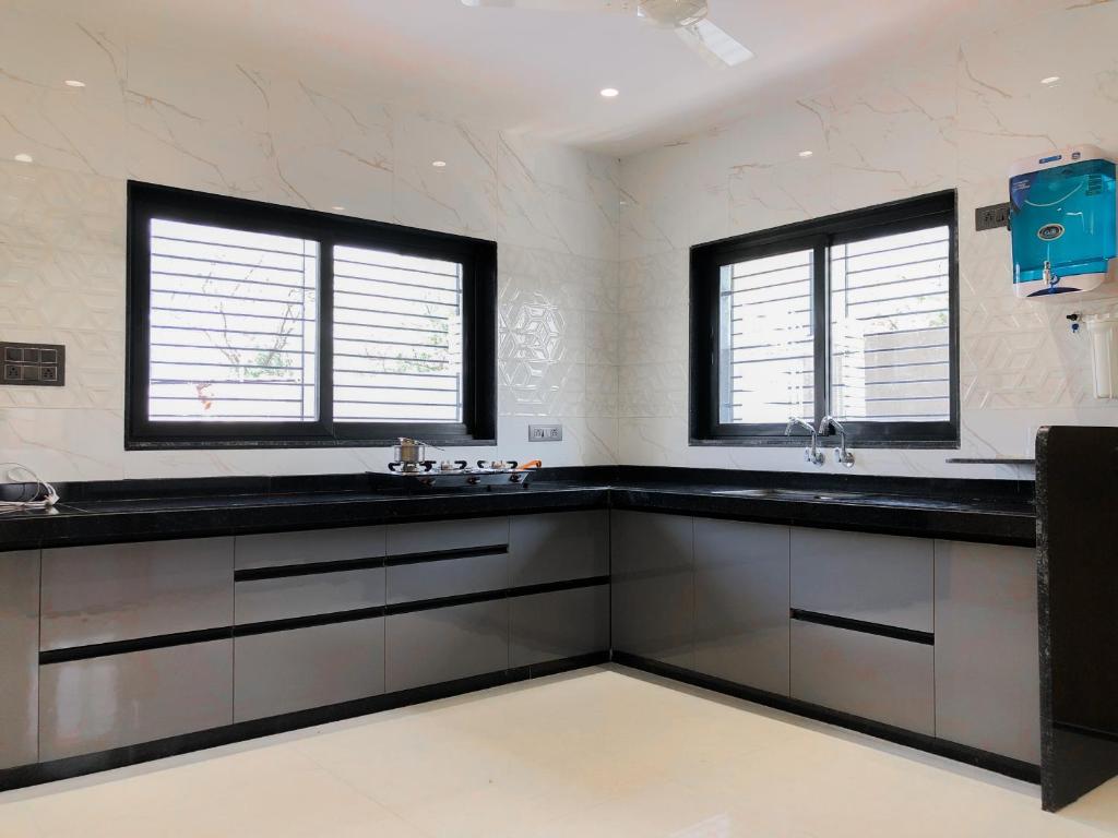 Regency Farm House With Pvt Swimming Pool Surat (Surat)