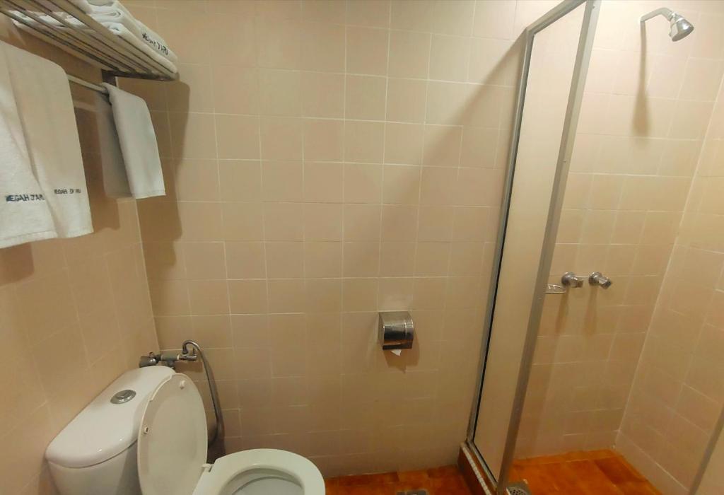 Koupelna v ubytování Megah D'aru Hotel