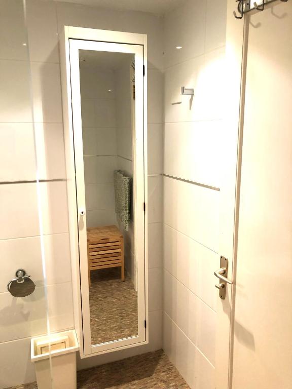 Koupelna v ubytování Casa Joe, cosy one bedroom apartment on popular complex with pool