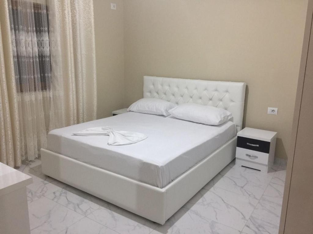 Apartment Ermona Resuli - Image 2