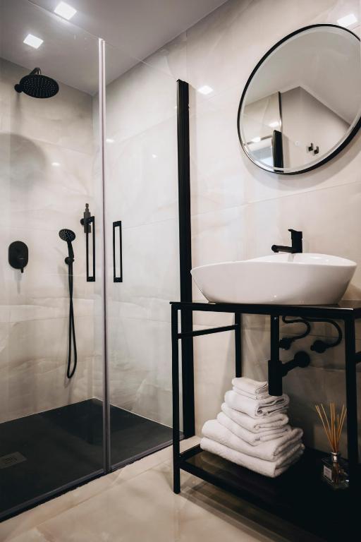 Dock 1 Boutique Hotel - 3