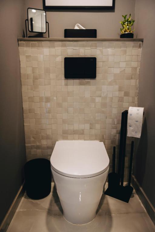 Dock 1 Boutique Hotel - 11