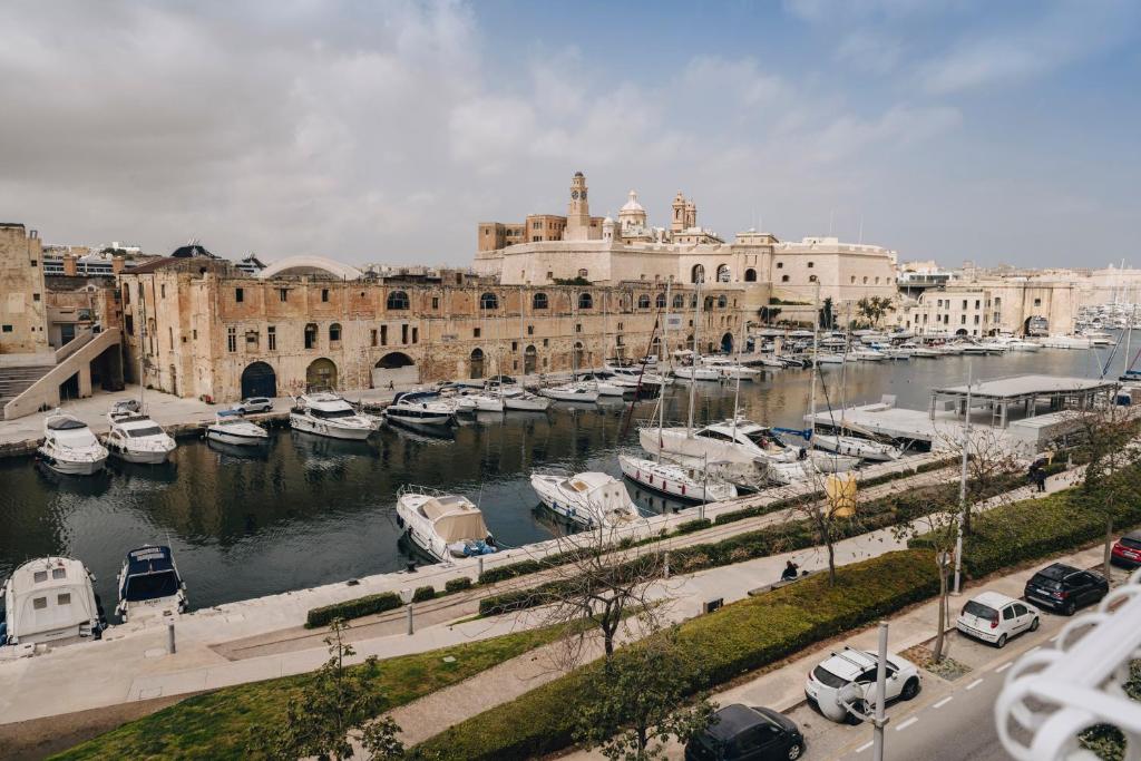 Dock 1 Boutique Hotel - 5