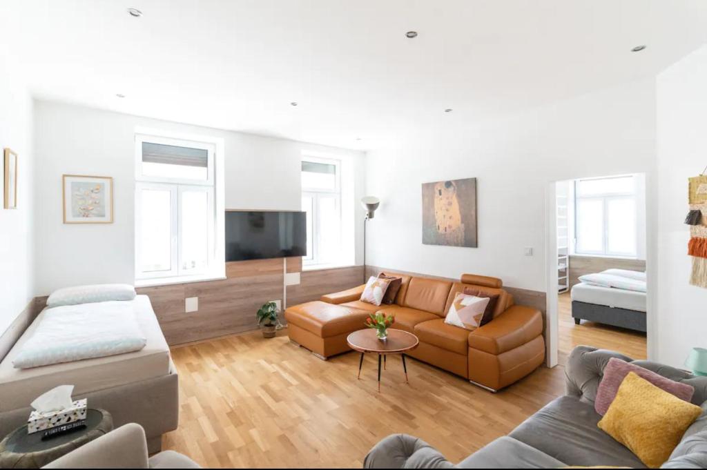 Televízia a/alebo spoločenská miestnosť v ubytovaní Comfortable Apartments Vienna 1100 with contactless Check-in