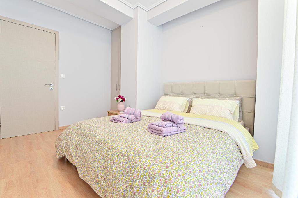 Postel nebo postele na pokoji v ubytování Modern flat in the heart of Port of Piraeus (D2)