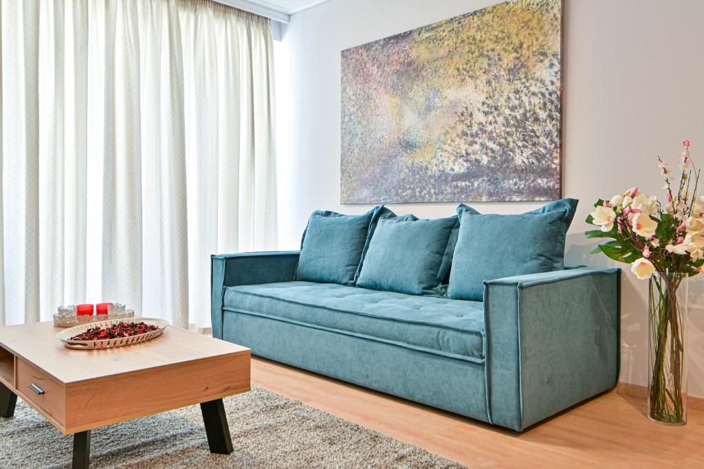 Posezení v ubytování Modern flat in the heart of Port of Piraeus (D2)