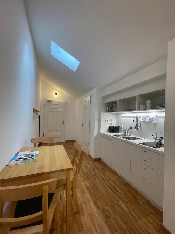 Kuchyň nebo kuchyňský kout v ubytování Gästehaus Phantasie