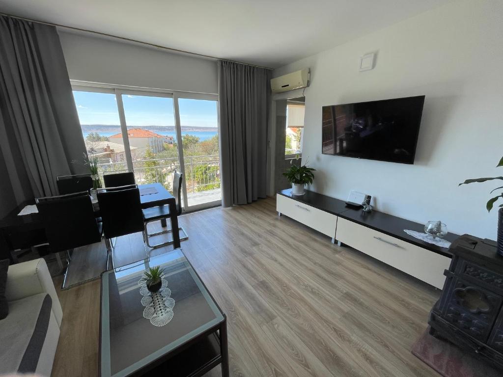 Paklenica Apartment Josipa - Three-Bedroom Apartment