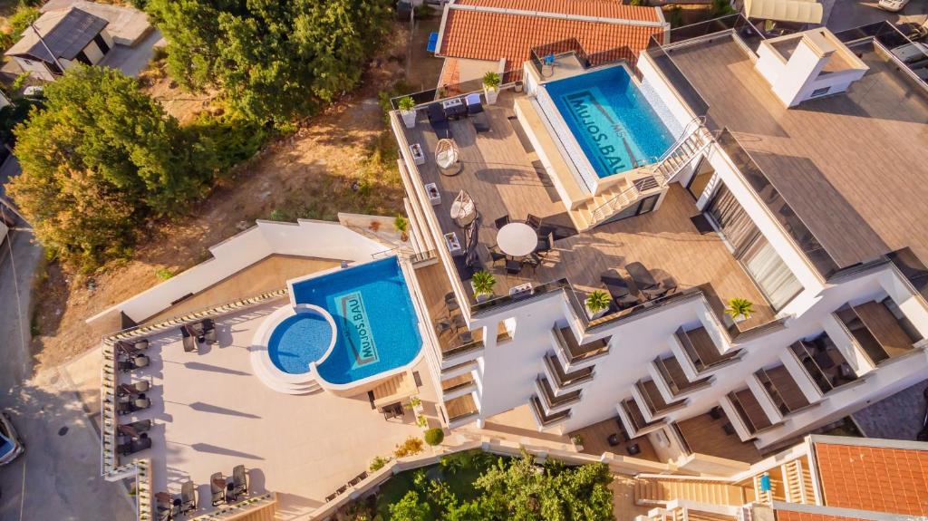 Bazén v ubytování Hotel MS nebo v jeho okolí
