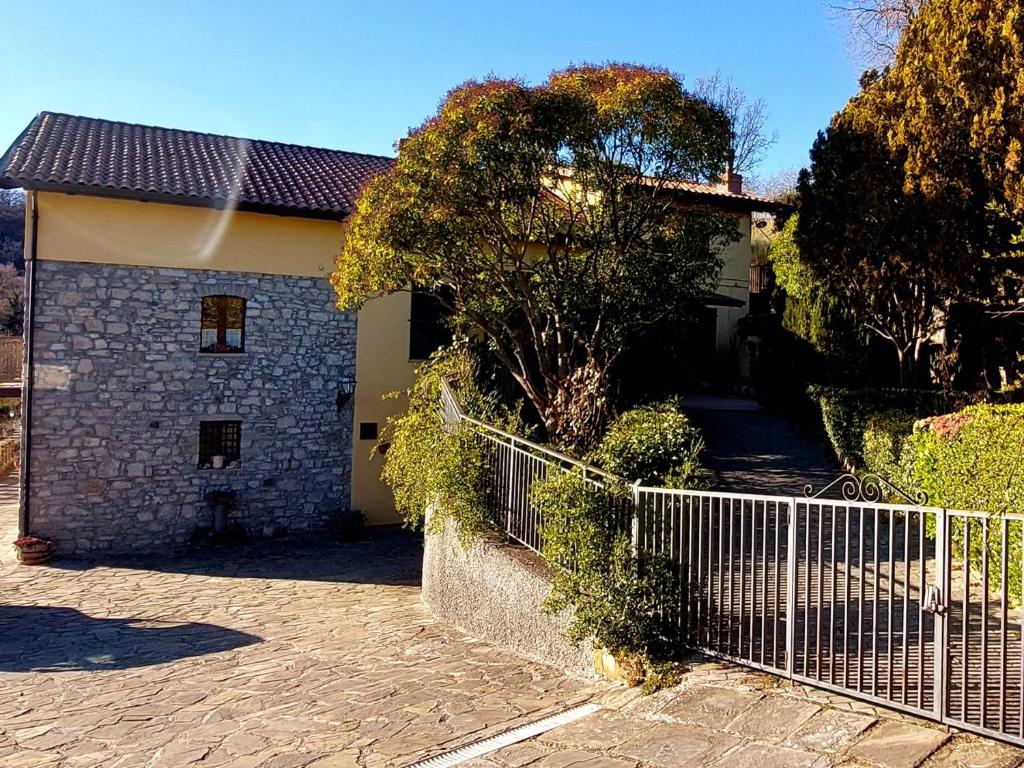 The building in which a panziókat is located