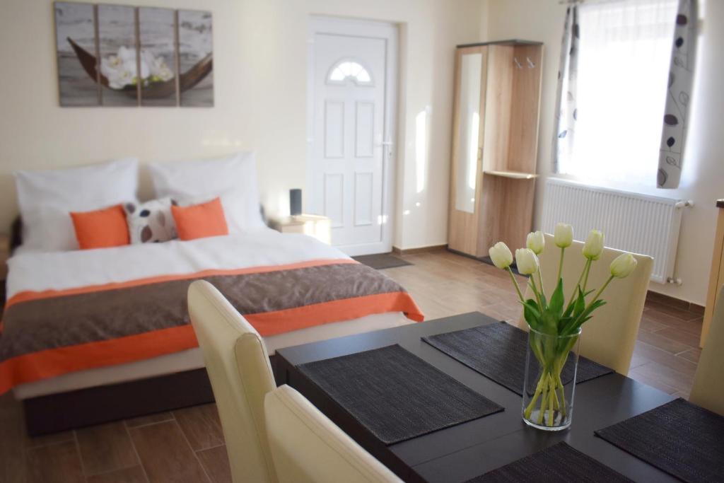 Elixír Apartman 7773 Villány, Radnóti Miklós utca 9. kép - 1