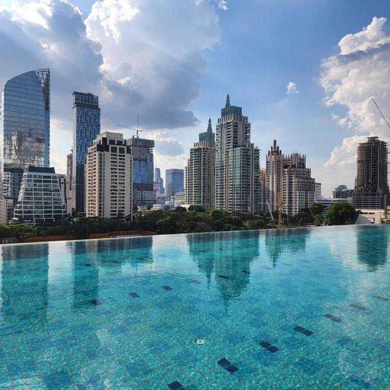 Bazén v ubytování Sivatel Bangkok Hotel nebo v jeho okolí