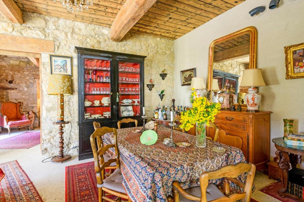 Istumisnurk majutusasutuses Bastide de Bellegarde